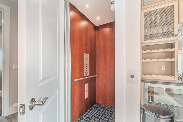 112 S Niles Avenue, South Bend, IN 46617