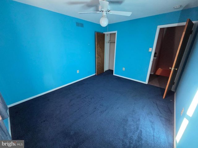 242 ORCHARD DR, North Wales, PA 19454