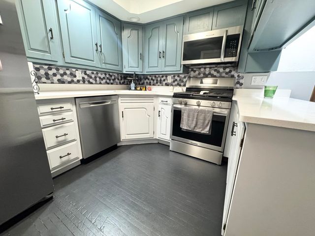 511 9th Avenue, Huntington, WV 25701