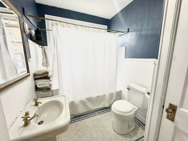 511 9th Avenue, Huntington, WV 25701