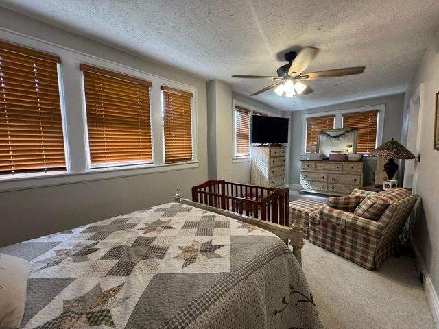 511 9th Avenue, Huntington, WV 25701