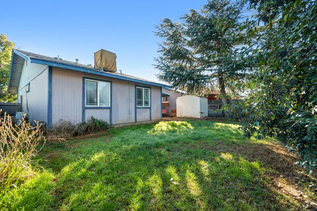 1971 Spruce Circle, Anderson, CA 96007