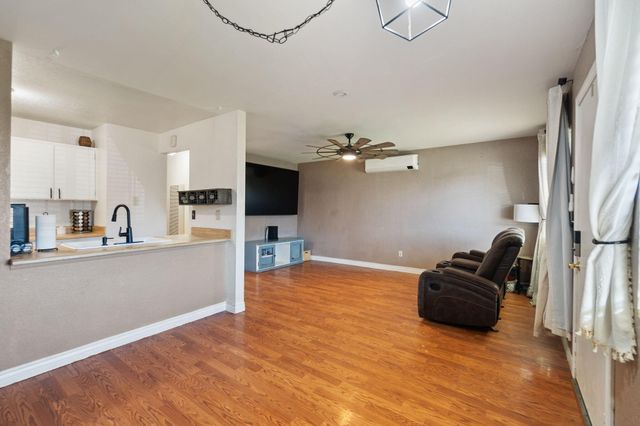 1971 Spruce Circle, Anderson, CA 96007