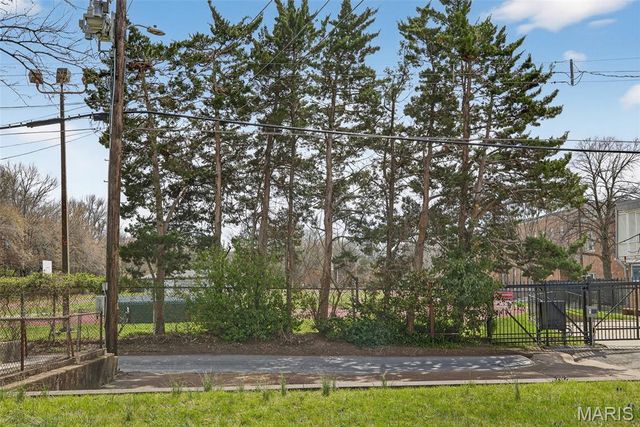 3668 Botanical Avenue, St Louis, MO 63110