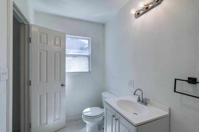 4208 Ashmore Drive, North Richland Hills, TX 76180