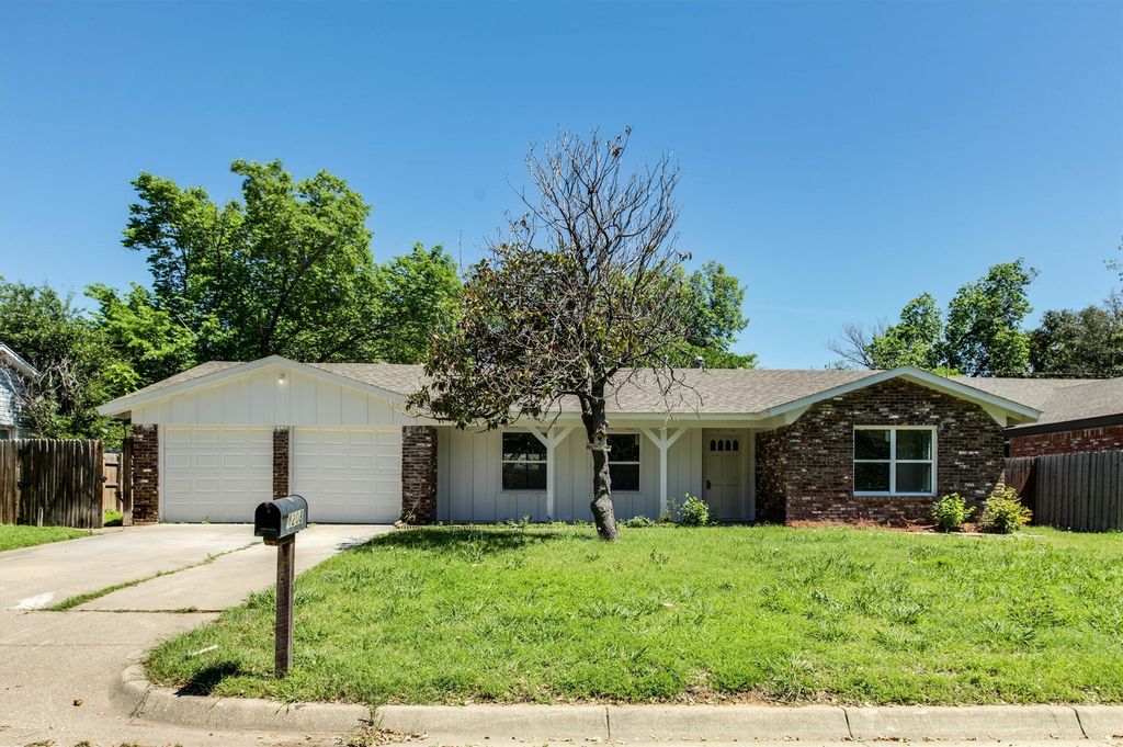 4208 Ashmore Drive, North Richland Hills, TX 76180