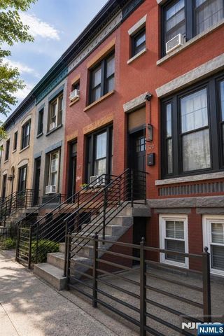 522 Martin Luther King Drive, Jersey City, NJ 07304