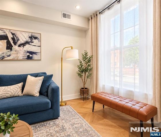 522 Martin Luther King Drive, Jersey City, NJ 07304