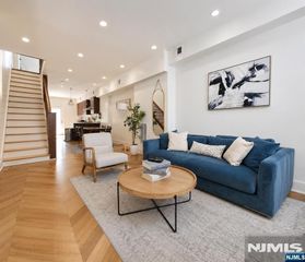 522 Martin Luther King Drive, Jersey City, NJ 07304