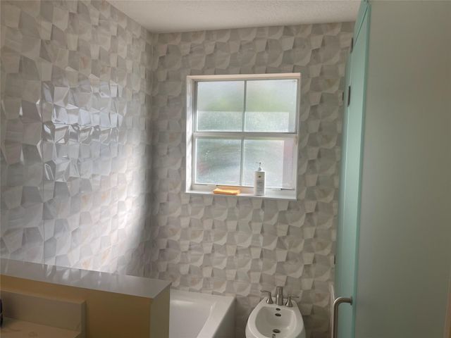 139 NW 72nd Ave, Plantation, FL 33317