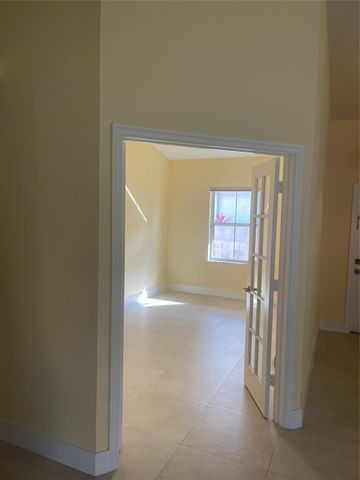 139 NW 72nd Ave, Plantation, FL 33317