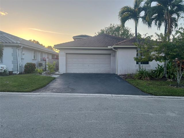 139 NW 72nd Ave, Plantation, FL 33317