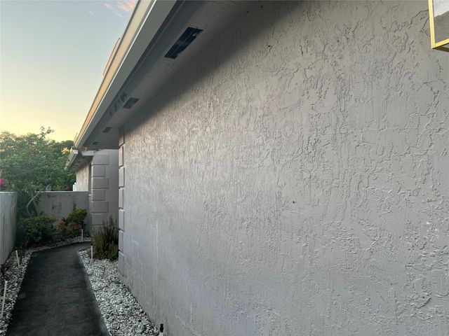 139 NW 72nd Ave, Plantation, FL 33317