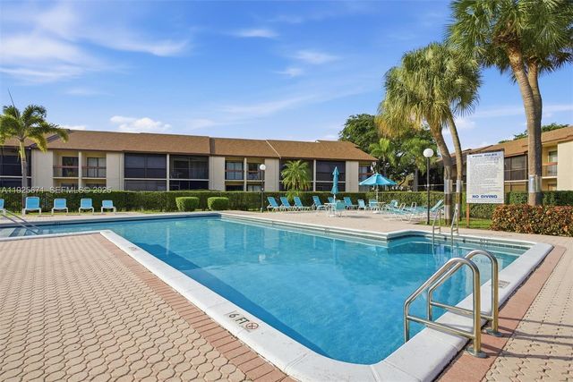 2379 SW 15th St 107, Deerfield Beach, FL 33442