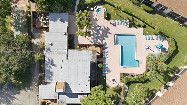 2379 SW 15th St 107, Deerfield Beach, FL 33442