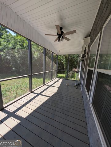 72 Farm Ln, Royston, GA 30662