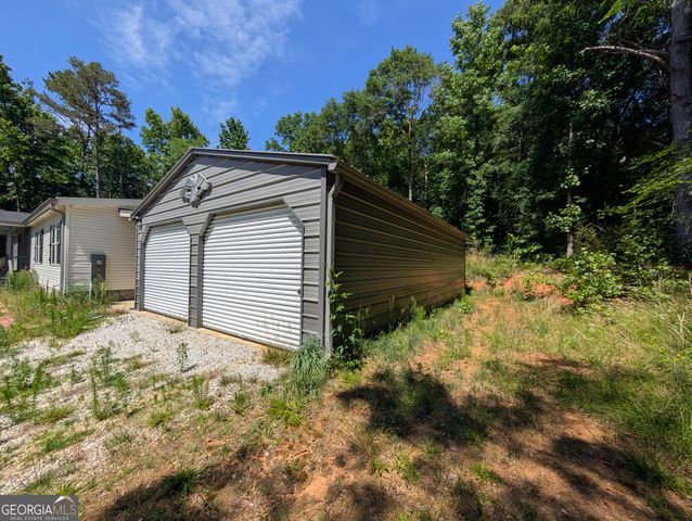72 Farm Ln, Royston, GA 30662