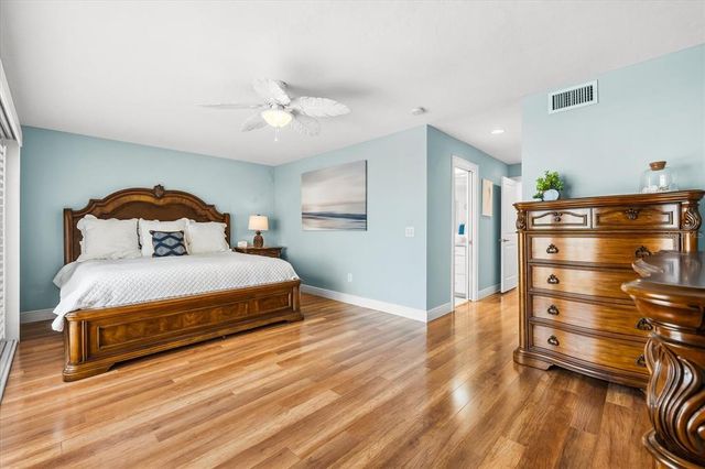 548 BEACH ROAD 540A, Sarasota, FL 34242