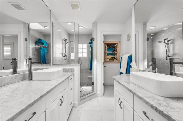 548 BEACH ROAD 540A, Sarasota, FL 34242