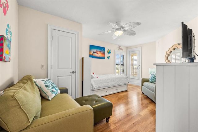 548 BEACH ROAD 540A, Sarasota, FL 34242