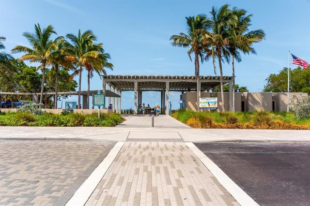 548 BEACH ROAD 540A, Sarasota, FL 34242