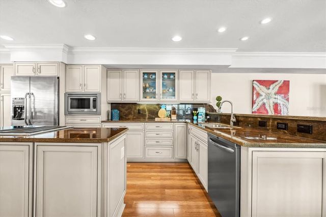 548 BEACH ROAD 540A, Sarasota, FL 34242