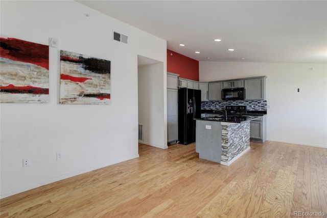 15165 E 16th Place 201, Aurora, CO 80011