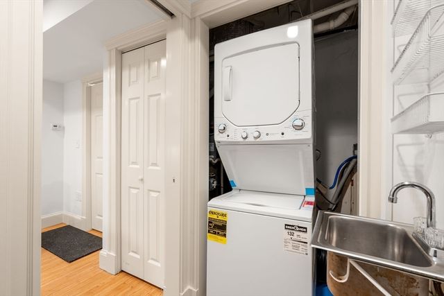 11 Vandine St 1, Cambridge, MA 02141