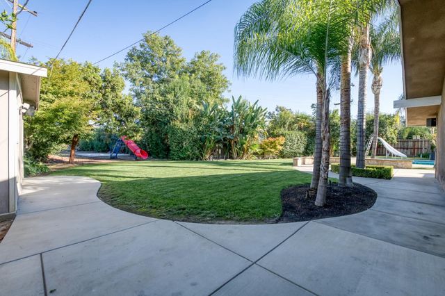 833 S Stanford Avenue, Fresno, CA 93727