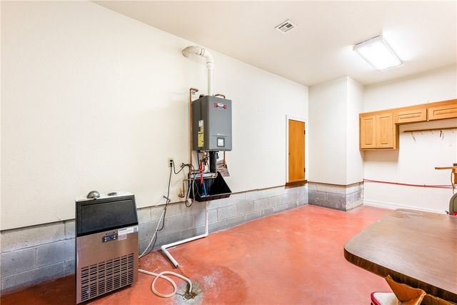 8295 Ridgecrest, Rogers, AR 72756