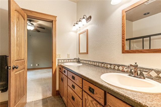 8295 Ridgecrest, Rogers, AR 72756