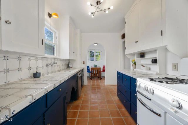 646 E Sacramento Street, Altadena, CA 91001