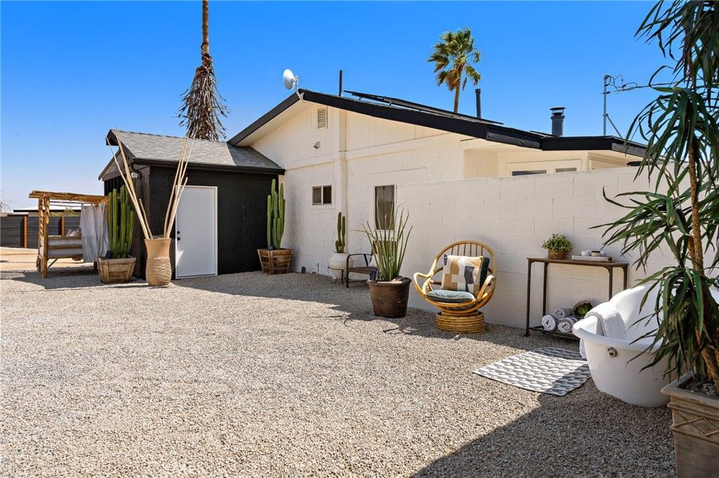 Image 34 of property listing at 62420 Canterbury Street, Joshua Tree, CA 92252