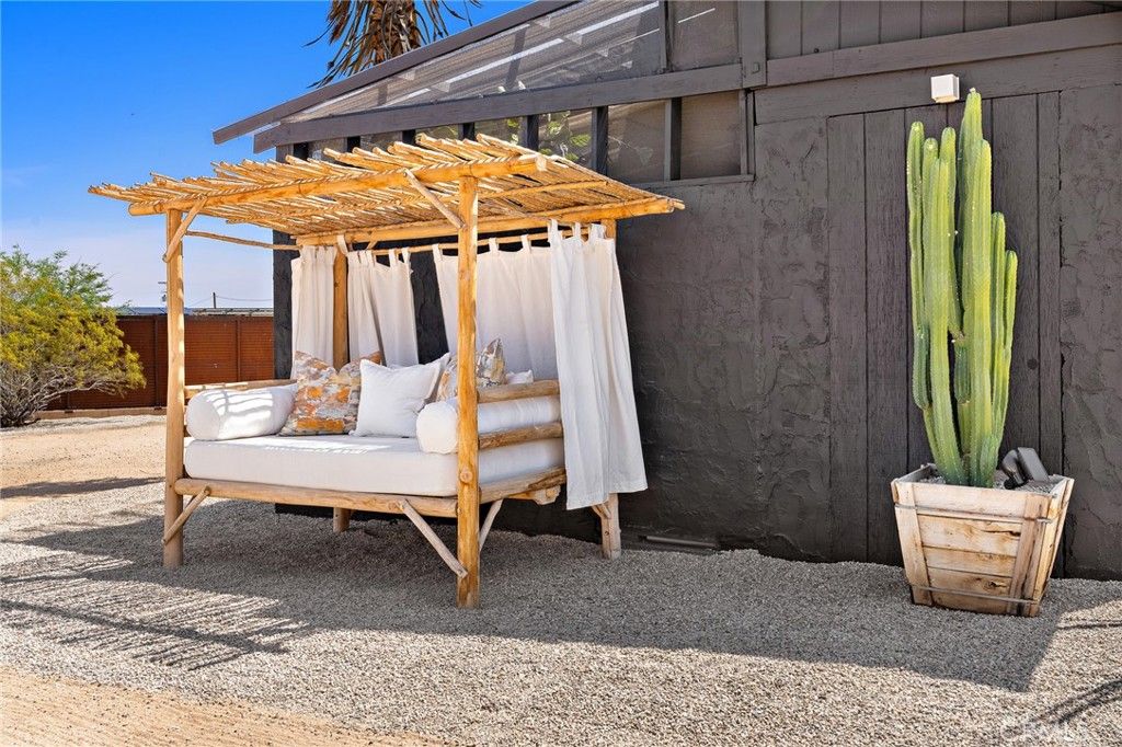 Image 37 of property listing at 62420 Canterbury Street, Joshua Tree, CA 92252