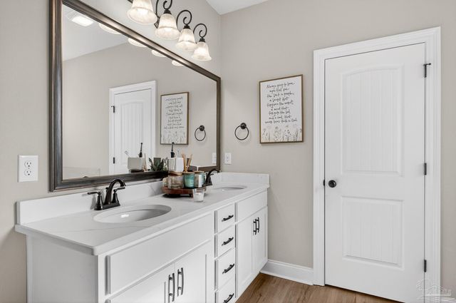 3223 Mountain Laurel Tr, Cantonment, FL 32533