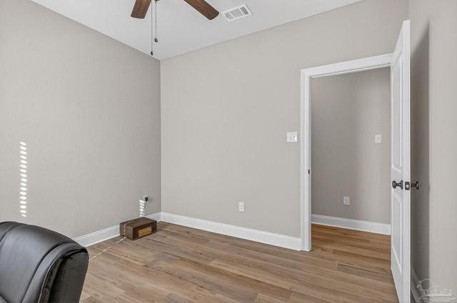 3223 Mountain Laurel Tr, Cantonment, FL 32533