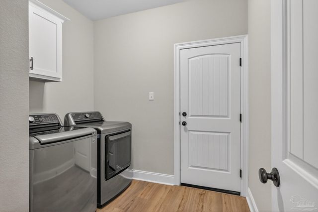 3223 Mountain Laurel Tr, Cantonment, FL 32533