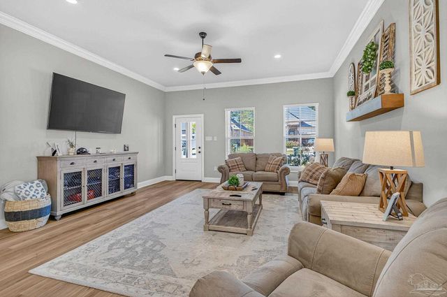 3223 Mountain Laurel Tr, Cantonment, FL 32533