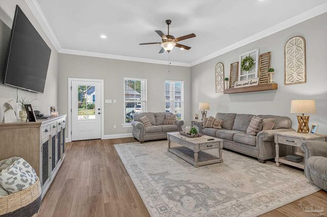 3223 Mountain Laurel Tr, Cantonment, FL 32533