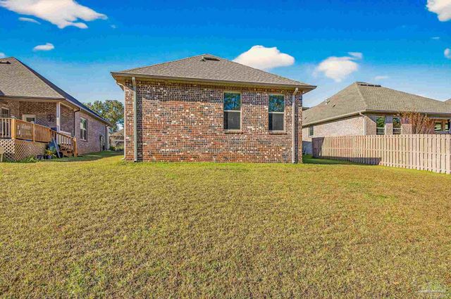 3223 Mountain Laurel Tr, Cantonment, FL 32533