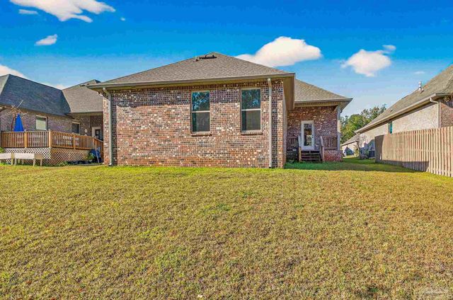 3223 Mountain Laurel Tr, Cantonment, FL 32533