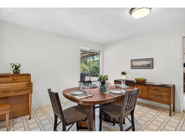 16242 Sw ELLERSON St, Beaverton, OR 97007