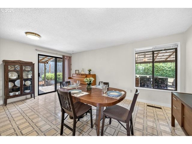 16242 Sw ELLERSON St, Beaverton, OR 97007