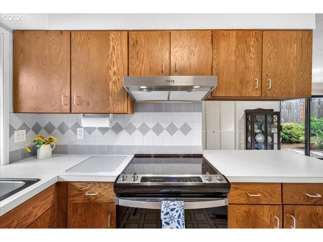 16242 Sw ELLERSON St, Beaverton, OR 97007