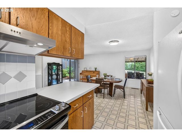 16242 Sw ELLERSON St, Beaverton, OR 97007