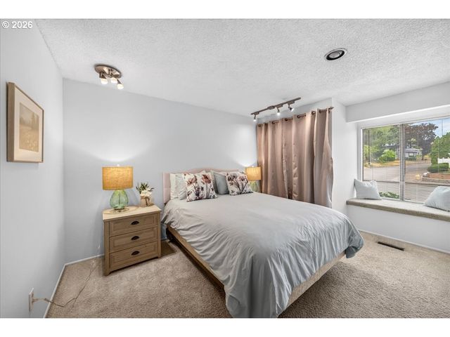 16242 Sw ELLERSON St, Beaverton, OR 97007