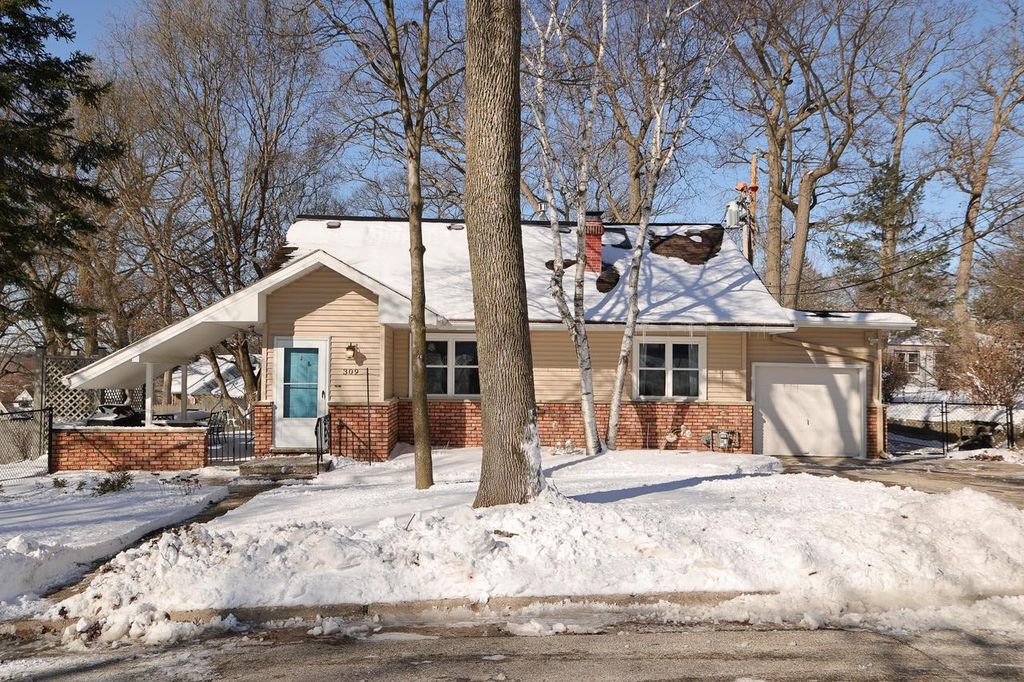 309 N 116th STREET, Wauwatosa, WI 53226
