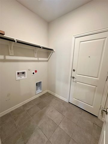 1636 Briar Hunt Drive, Forney, TX 75126