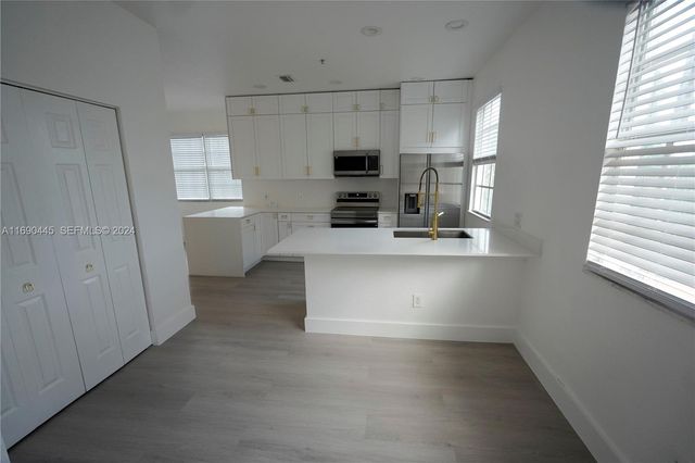 123 Harbors Way, Boynton Beach, FL 33435