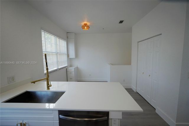 123 Harbors Way, Boynton Beach, FL 33435